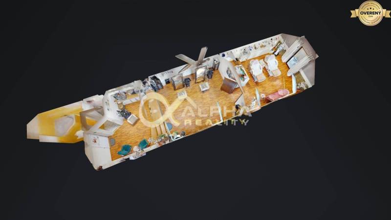 Prenájom priestorov, centrum, Spišská Nová Ves - Interiér kancelárie s vybavením, podlaha s dreveným dekorom, detailný 3D plán priestoru.