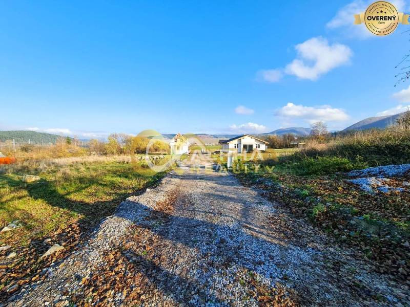 EXKLUZÍVNE Stavebné pozemky, Markušovce, okr. Spišská Nová Ves - Pozemky - bývanie v Markušovciach s výhľadom na prírodu a stavebnou prípravou.