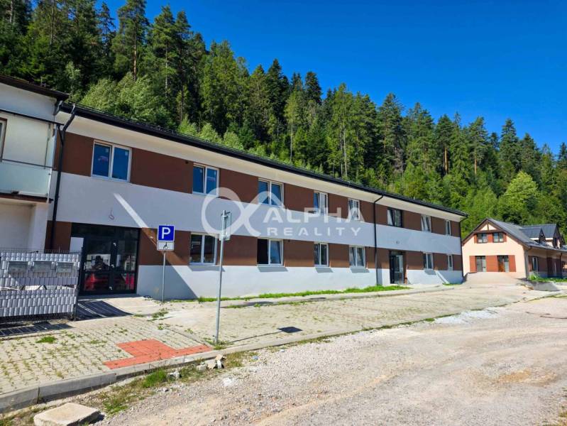 EXKLUZÍVNE novostavby bytov s terasou, parkovaním, Novoveská Huta, okr - Bytový dom v Spišskej Novej Vsi s výhľadom na les, blízko prírody.