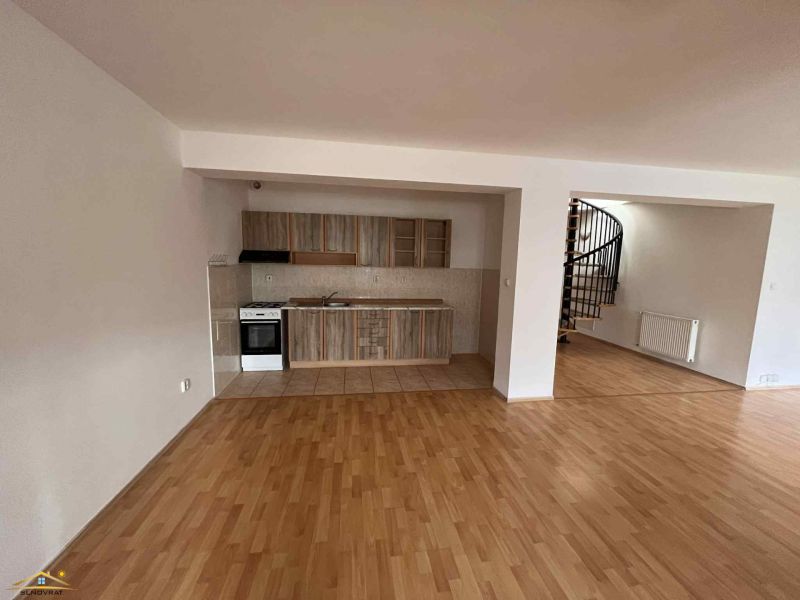 Luxusný 4-izbový mezonet priamo v centre Čadce