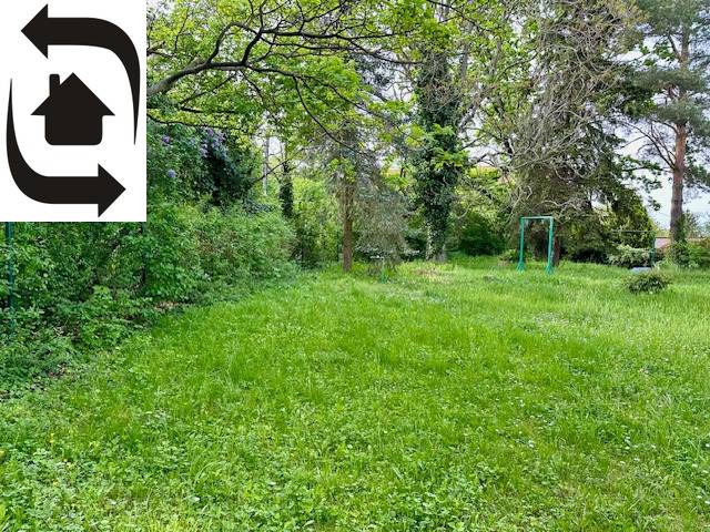 Prenájom 3 izbového bezbariérového bytu, Vetvová ulica, Bratislava - Záhrada so stromami na Vetvovej ulici v Bratislave - Starom Meste, 3-izbový byt.