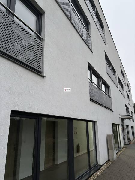 Predaj 1ibyt (garsonka) v uzavretom areáli v DNV (novostavba) - Fasáda budovy na Bystrickej ulici v Bratislave - Devínska Nová Ves.