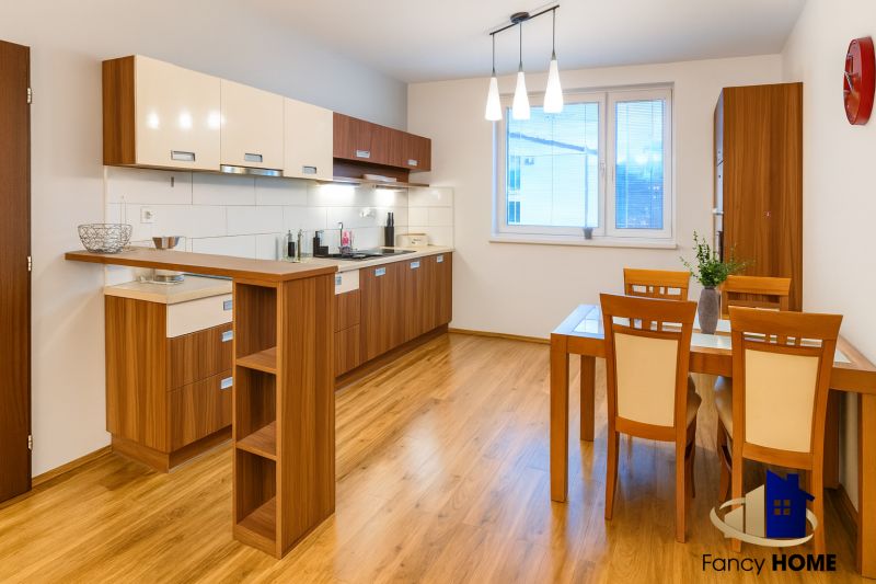 *PRENAJATÝ* 3-izbový moderný byt s balkónom | Levočská ulica | SL