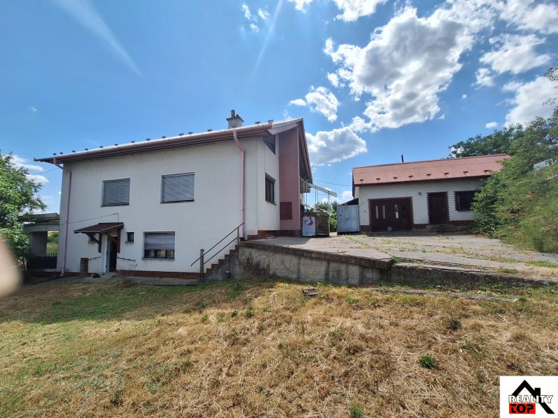 Nižšia cena !! Rodinný dom v ktorom si môžete vytvoriť luxusné bývanie