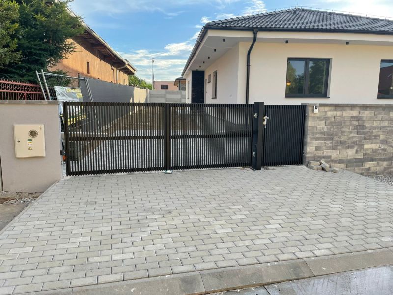 Ponúkame na predaj 4izb rodinný dom v štandarde v obci Radava