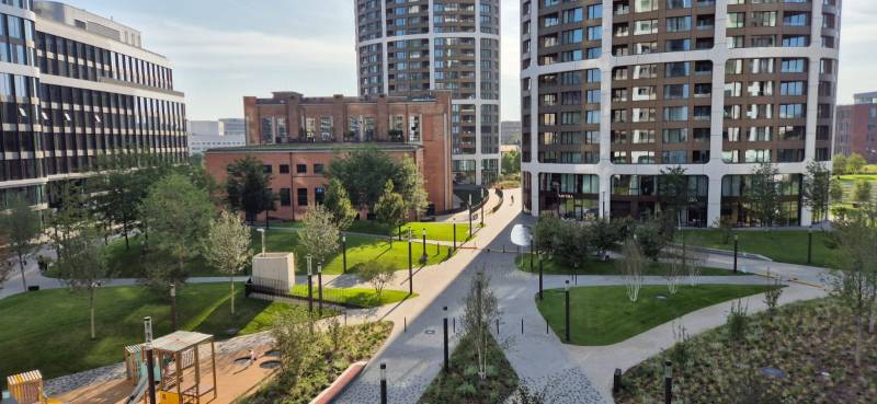 Prenájom 2-izb. byt, SKY PARK, 4. veža, Staré Mesto - Moderné budovy a zeleň v Bratislave na Bottovej ulici, blízko 2-izbových bytov.