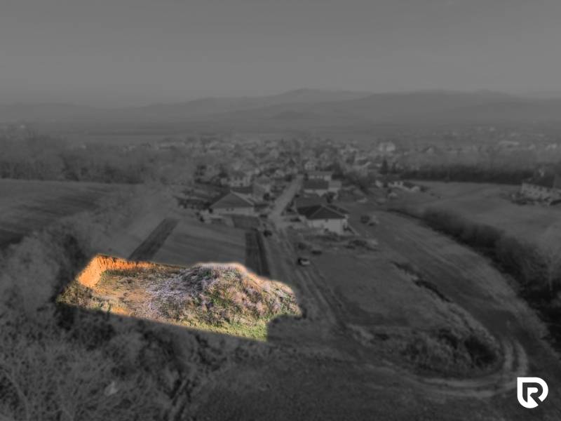 Stavebný pozemok na výstavbu RD, 652m2, Melčice-Lieskové - Pozemky - bývanie v Melčiciach-Lieskovom: stavebný pozemok obklopený vidieckou krajinou.