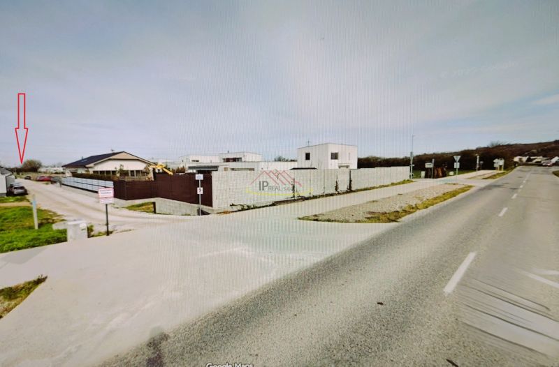 PREDAJ pozemku o výmere 1232 m2, určeného na stavbu RD, obec Sokolovce