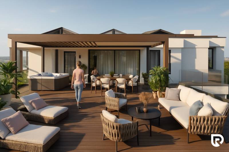 Panoramatická mezonetová rezidencia s terasami – Staré Mesto - Terasa s posedením a vírivkou v 5 a viac izbovom byte s podlahou s dreveným dekorom.