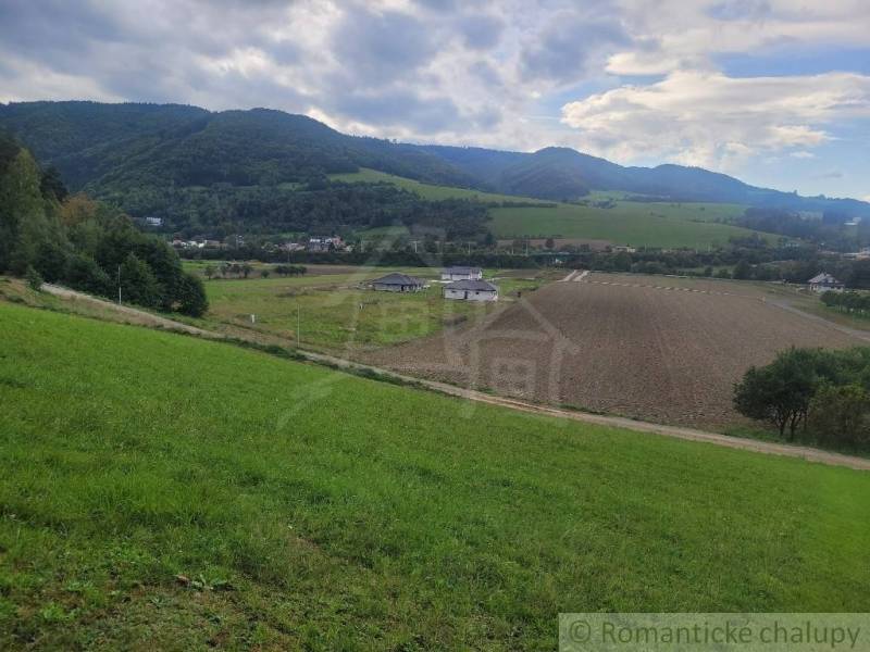Stavebný pozemok pod lesom s pekným výhľadom na Lúky a Lazy pod Makyto - Lúky Záhrady predaj reality Púchov