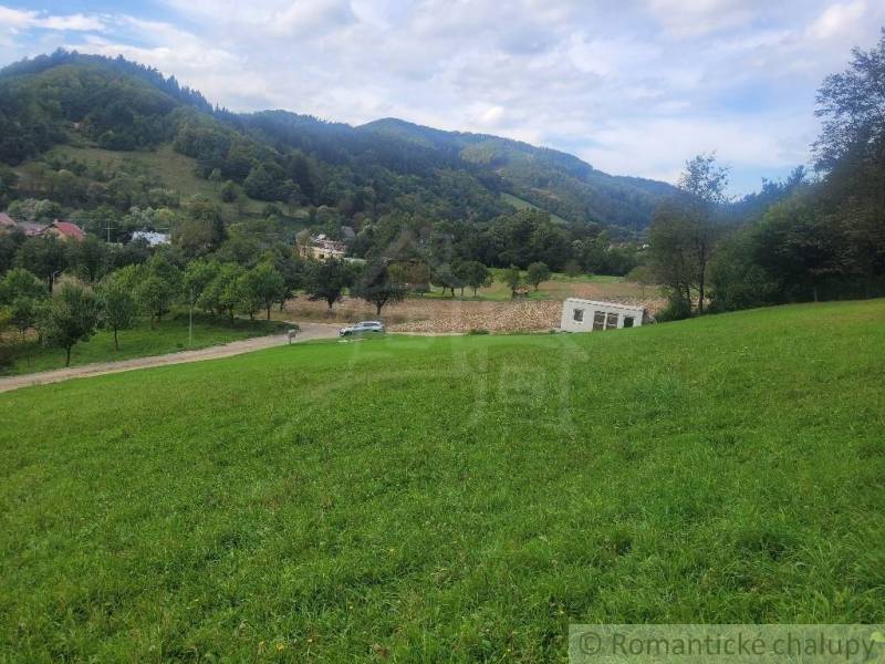 Stavebný pozemok pod lesom s pekným výhľadom na Lúky a Lazy pod Makyto - Lúky Záhrady predaj reality Púchov