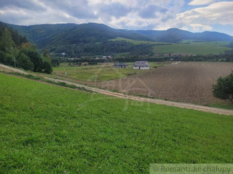 Stavebný pozemok pod lesom s pekným výhľadom na Lúky a Lazy pod Makyto - Lúky Záhrady predaj reality Púchov