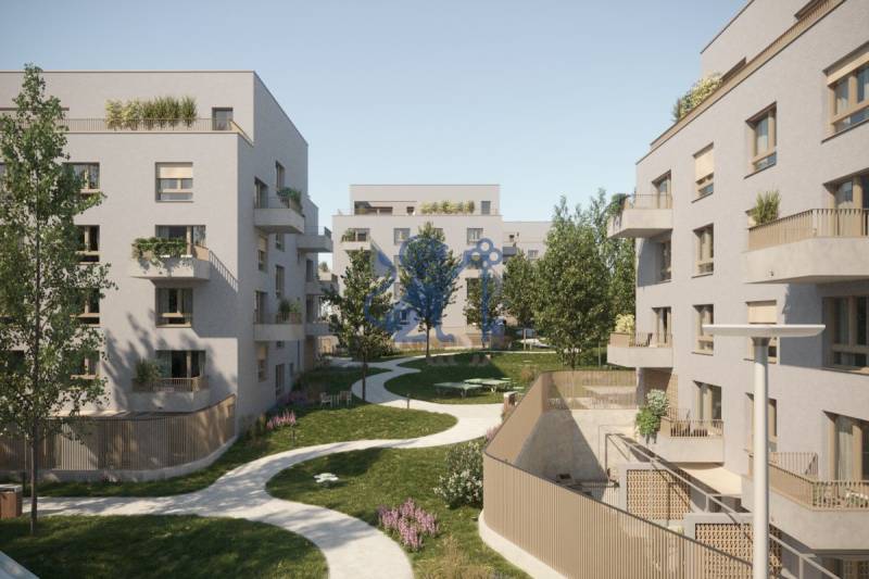 Na predaj 3-izbový byt s balkónom - B4 - V prostredí medzi domami sú nové bytovky s upraveným verejným priestorom a zeleňou.