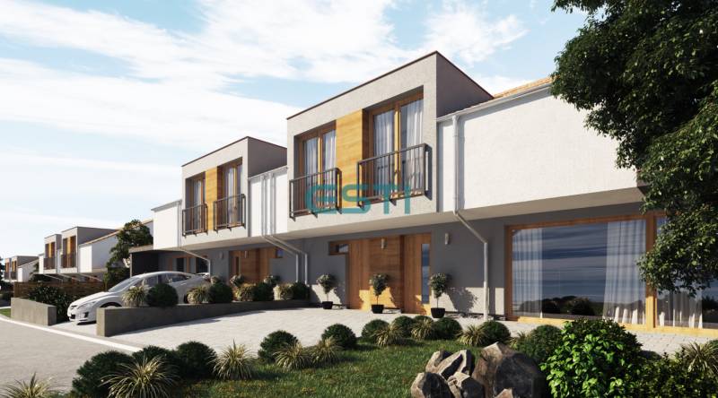 Novostavba - rodinný dom vo Višňovom pri Žiline - Rodinné domy vo Višňovom na ulici Višňové, s elegantnými fasádami a upravenou záhradou.