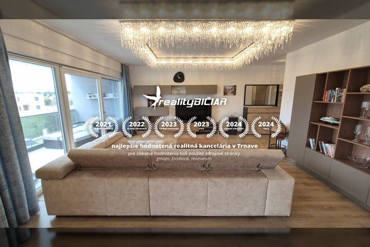  ZUKVE/VRSI - dvojizbový apartmán - 130 m od mora - Obývacia izba v rekreačnom apartmáne s pohodlnou sedacou súpravou a dekoratívnym osvetlením.