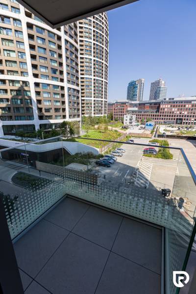 REZERVOVANÉ I METROPOLIS I Luxusný 1i byt I Staré Mesto - Pohľad z balkóna na mestskú panorámu v Bratislave - Starom Meste, Bottovej ulici.