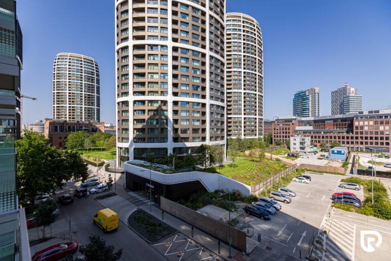 REZERVOVANÉ I METROPOLIS I Luxusný 1i byt I Staré Mesto - Výškové budovy so záhradou na ulici Bottova v Bratislave - Staré Mesto.