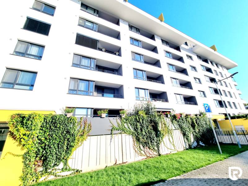 Pekný a moderný 3-izbový byt I Arboria Trnava - Bytový dom s balkónmi a zeleňou na Veterná ulici v Trnave.