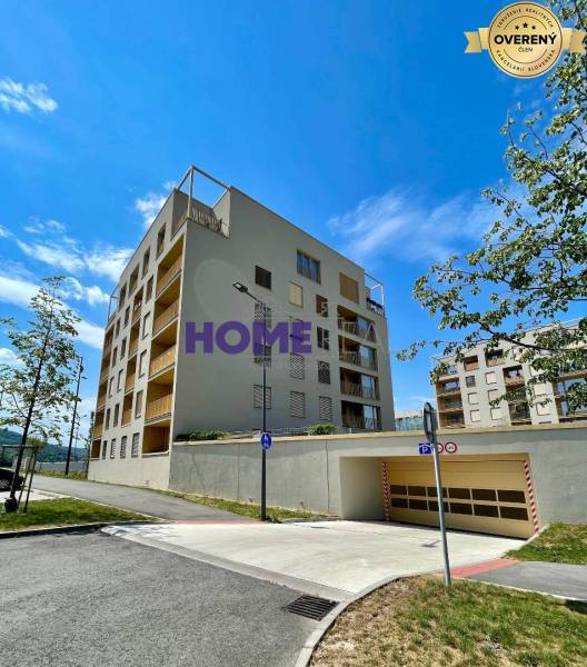 MODERNE A PRAKTICKY ZARIADENÝ 3 IZB. BYT V NOVOSTAVBE NA BOROCH. - Bytový dom na ulici Zdenky Schelingovej v Bratislave, Devínskej Novej Vsi, s garážovým vjazdom.