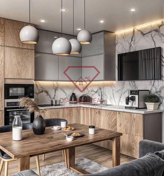 TOTO je Váš nový domov - 3 izbový byt Sereď  - Kuchyňa v 3-izbovom byte s podlahou s dreveným dekorom a mramorovými stenami.