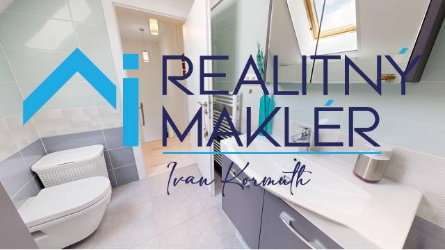 PREDANÉ - Exkluzívne na predaj rodinný dom v Stupave - Kúpeľňa v rodinnom dome s toaletou, umývadlom a dlažbou.