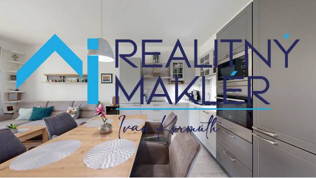 PREDANÉ - Exkluzívne na predaj rodinný dom v Stupave - Interiér rodinného domu s kuchyňou, jedálenským stolom a obývacou izbou.