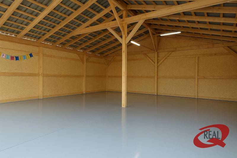 **BEZ PROVÍZIE**PRENÁJOM SKLADU S PARKOVANÍM ** - Veľký prázdny sklad s oceľovou konštrukciou a dekoráciou. Sklady a haly.