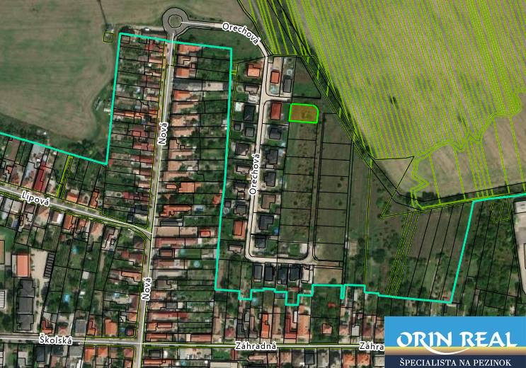 ,,,MOŽNOSŤ IHNEĎ STAVAŤ,,, SP V SLOVENSKOM GROBE - 631 m2 - Letecká mapa zobrazuje parcelu na Orechovej ulici v Slovenskom Grobe určenú na bývanie.