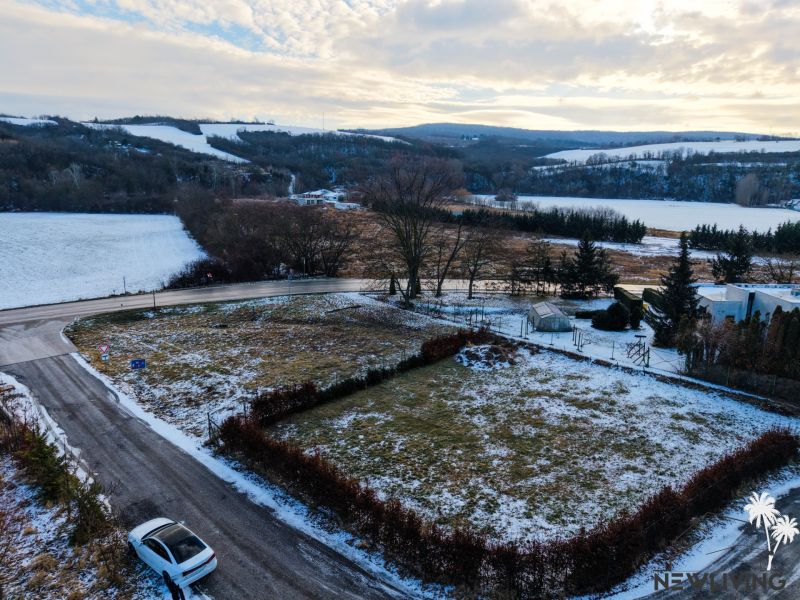 Na predaj stavebný pozemok v obci Banka vzdialenej len 1km od Piešťan