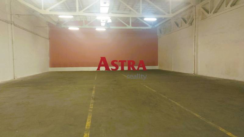 NA PRENÁJOM SKLAD 632 m2, KOŠICE - JUH - Priestranný sklad v Košiciach - mestskej časti Nad jazerom na Južnom nábreží.