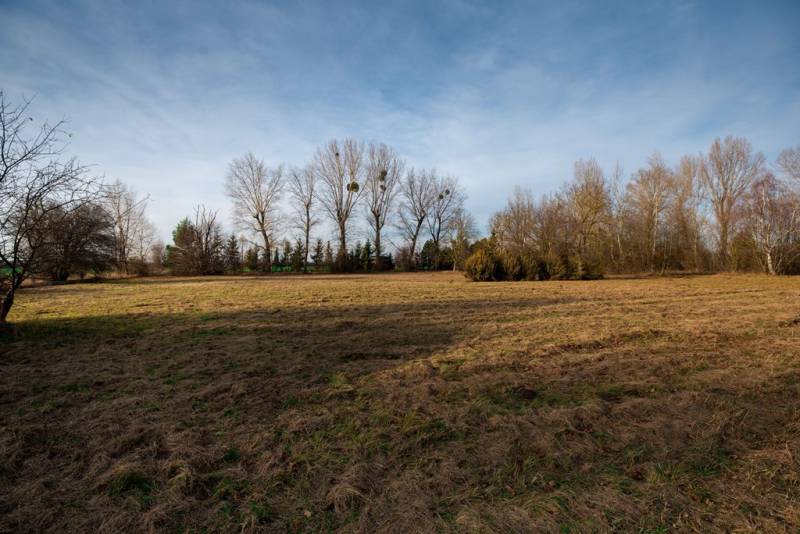 Predaj investičného pozemku - Stupava – extravilán- 13 804 m² - Poľnohospodárska pôda v Stupave na ulici Stupava, vhodná pre Pozemky - komerčné.