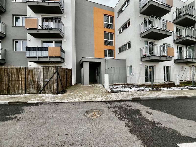 PRENÁJOM NOVOSTAVBA 2 izb.byt, BALKÓN, PARKOVACIE MIESTO, BIELY KOSTOL - Bytový dom s balkónmi v Bielom Kostole, vhodný na dvojizbový byt.