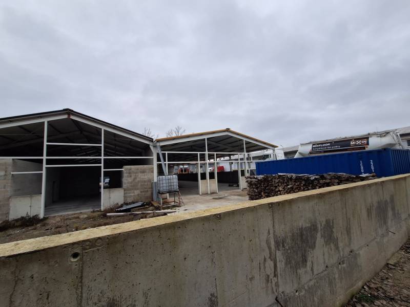 Na predaj sklad - hala, ul. Strojnícka, Prešov - Sklady a haly na Strojníckej ulici v Prešove s oceľovými konštrukciami a drevom.