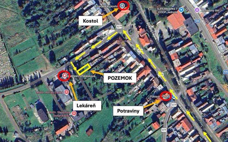 Nálepkovo – 99 m2 STAVEBNÝ pozemok v obci - Letecká mapa časti obce Nálepkovo zobrazuje kostol, lekáreň a potraviny v okolí záhrad.
