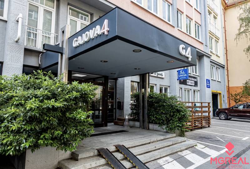Kancelársky celok 46m2, Gajova ul., Staré Mesto - Exteriér budovy s kanceláriami na ulici Gajova v Bratislave - Staré Mesto.