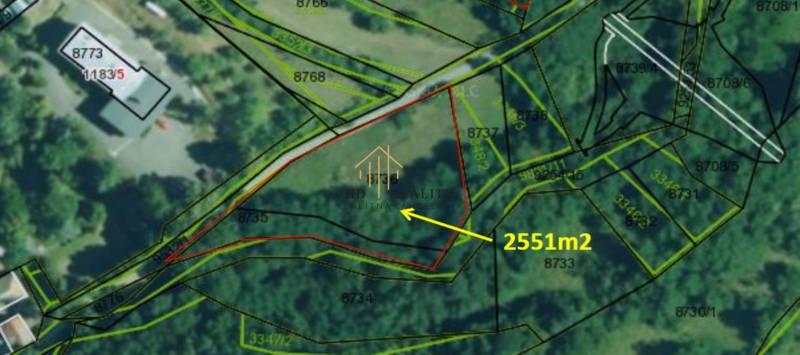 Predaj , slnečné pozemky nad Krupinou , Tepličky - Letecký pohľad na pozemky pre bývanie v Krupine s rozlohou 2551 m².