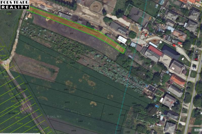 Predám pozemok v Tešedíkove - 994m2  - Letecký snímok pozemkov pre bývanie v Tešedíkove s vyznačenými parcelami.