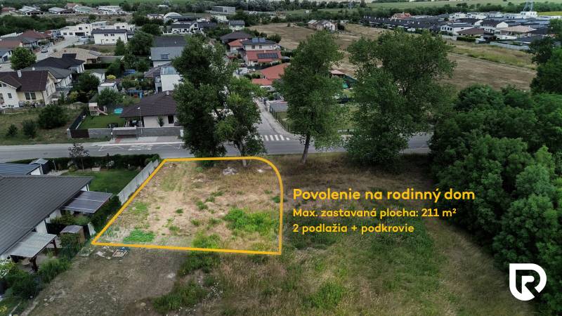Stavebný pozemok pre RD | všetky podklady | 528 m² |Bernolákovo - Letecký pohľad na stavebný pozemok určený na rodinný dom na Poľnej ulici v Bernolákove.