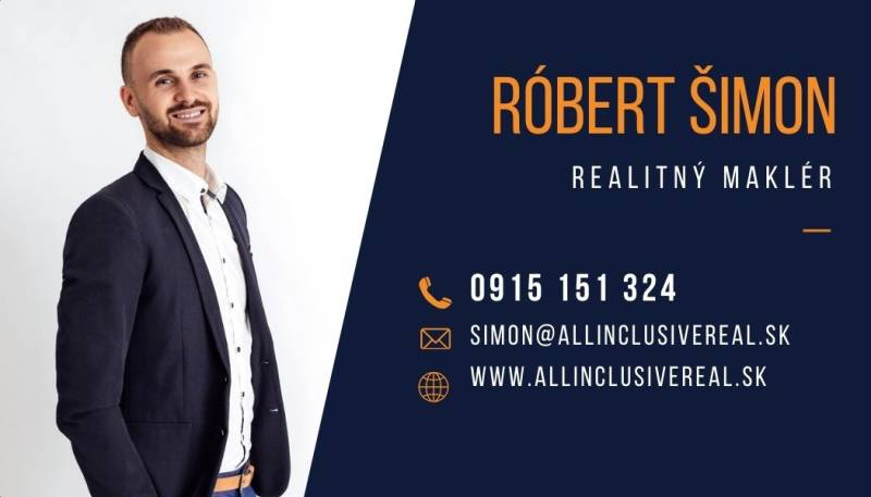 NADŠTANDARDNÁ REKREAČNÁ CHATA | DUCHONKA  - Vizitka s kontaktnými údajmi realitného makléra vrátane e-mailu a telefónneho čísla.