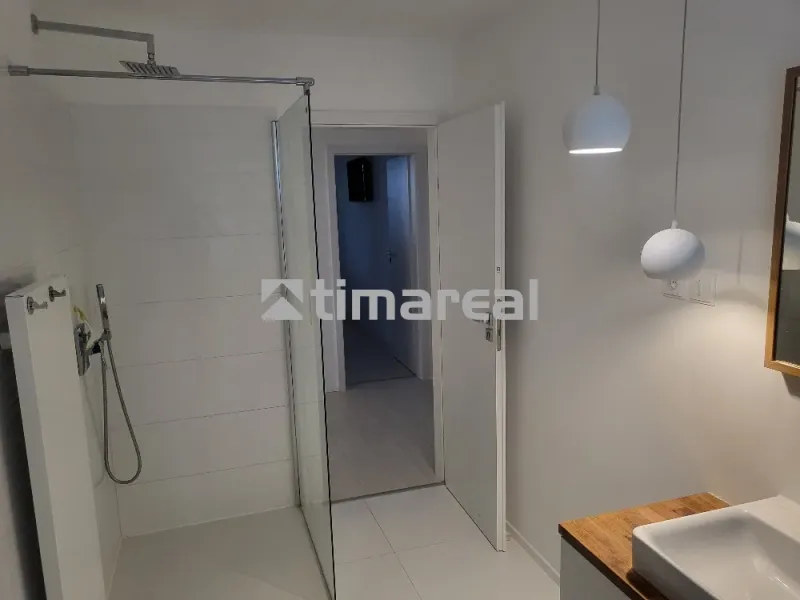 Rodinný dom v obľúbenej lokalite Biely Kostol – 4 izbový - kupelna 02.webp