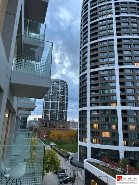 Prenájom 1-izbový byt s balkónom, METROPOLIS, Bratislava- Staré Mesto - W-rfOavcl_fss.webp