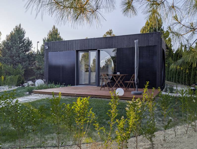 I Predaj Ecocapsule – autonómne ekologické bývanie - Zvláštne nehnuteľnosti v Bratislave s terasou a záhradou medzi stromami.