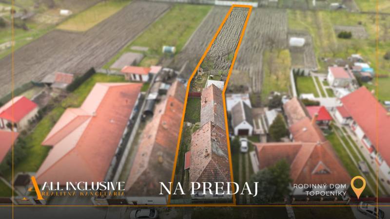 Na predaj 4-izbový rodinný dom, Topoľníky - Rodinný dom v Topoľníkoch so záhradou na predaj, ohraničený oranžovou čiarou.