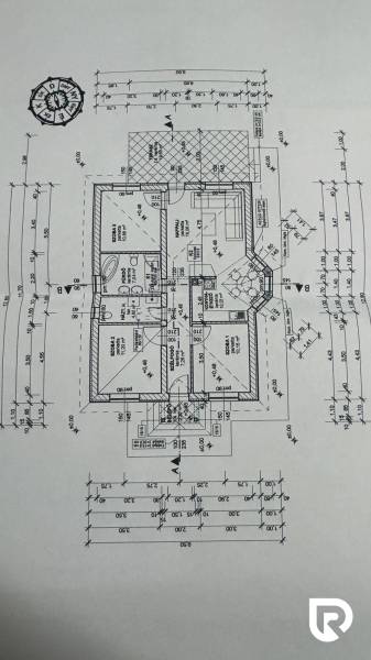 RADO I 4-IZBOVY murovaný ROD.DOM I RAJKA - Pôdorys rodinného domu s detailmi interiéru v Rajke.
