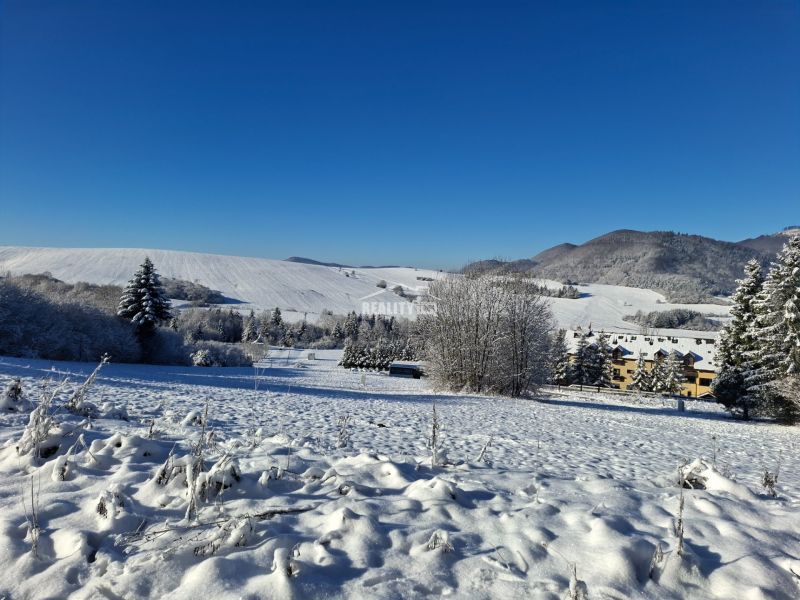 Na predaj slnečný rekreačný pozemok 450 m2, Belá pri Terchovej.