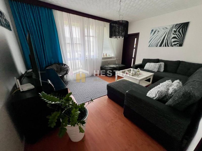 4-izbový panelový byt s výhľadom na Mohylu M. R. Štefánika – 80 m² v