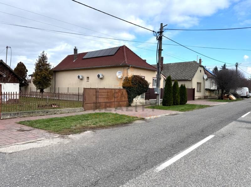 Na predaj pozemok 1065 m2, obec Dobrohošť v blízkosti Bratislavy - Rodinné domy na ulici Dobrohošť, Dobrohošť, vhodné pre Pozemky - bývanie.