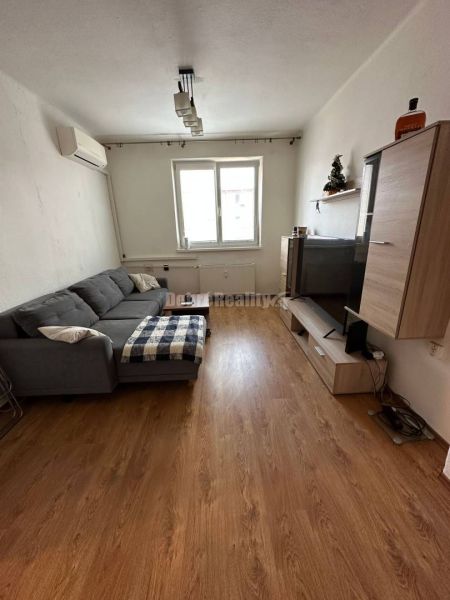 "ZNÍŽENÁ CENA" Na predaj 3-izbový byt