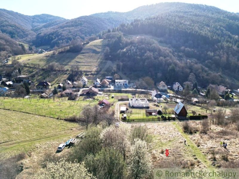 Stavebný pozemok nad obcou Vydrná na predaj