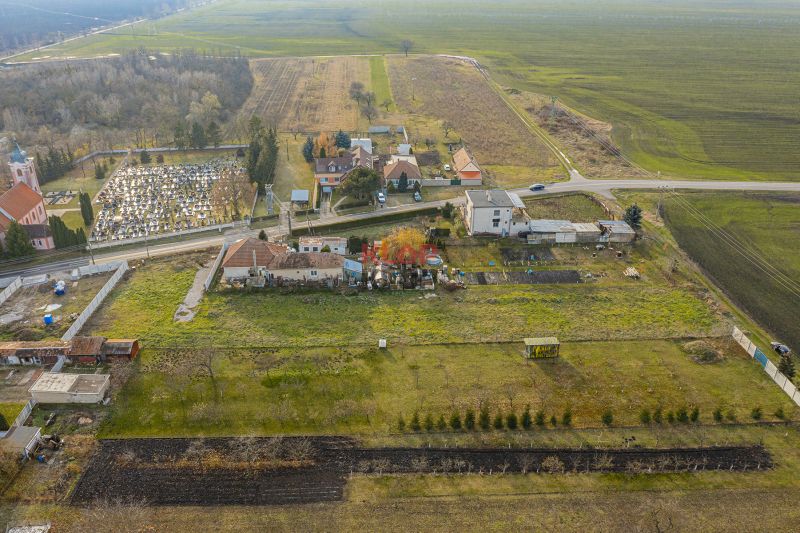 Pozrite si SKVELÝ stavebný pozemok S POVOLENÍM a IS v Pavliciach